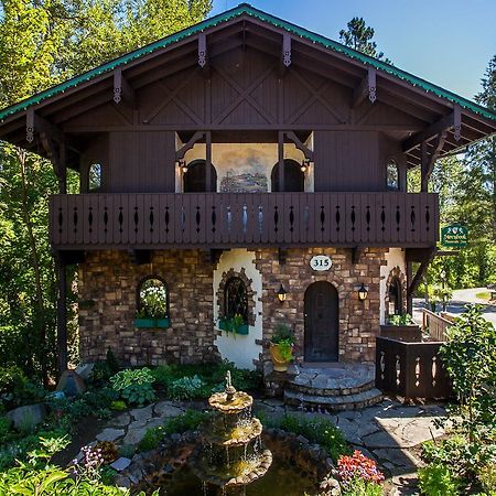 ליבנוורת' Storybook Riverside Inn מראה חיצוני תמונה